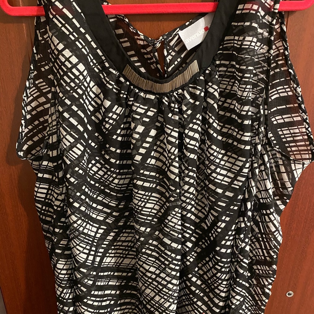 Lightweight tank top